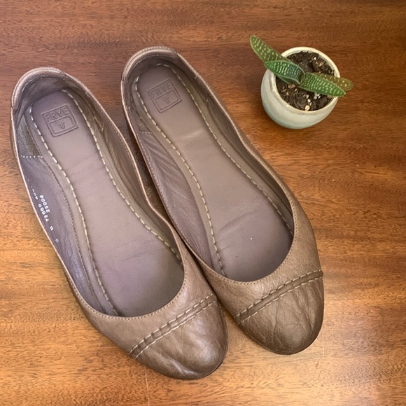 Frye Leather Round Toe Ballet Flats - Picture 1 of 5